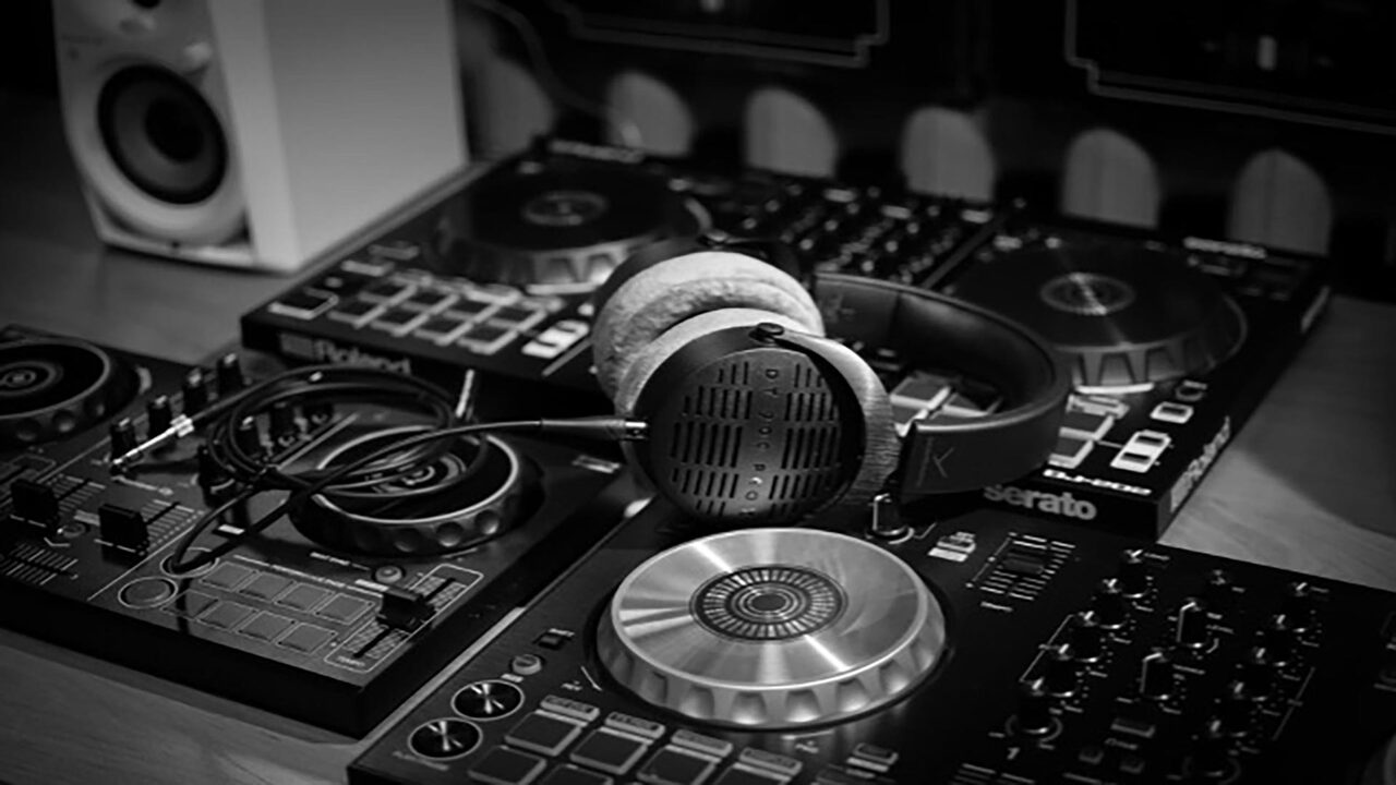 How to DJ for Beginners