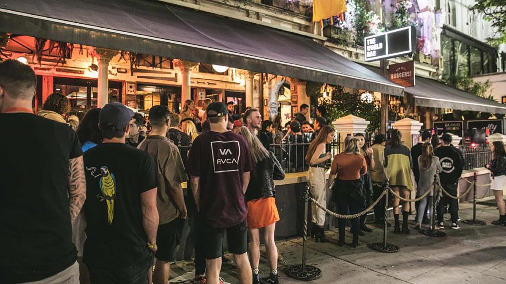 What do DJs get paid?